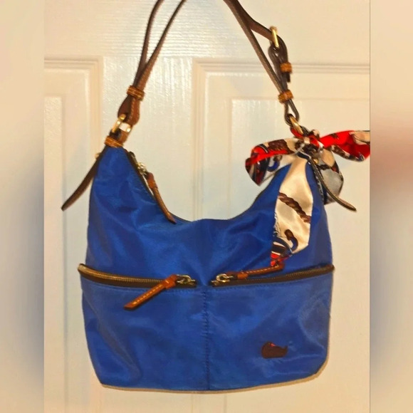 Dooney & Bourke Handbags - Dooney and Bourke Purse